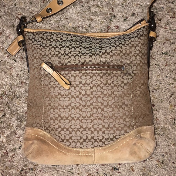 Authentic Coach tan signature C crossbody bag - Picture 1 of 9